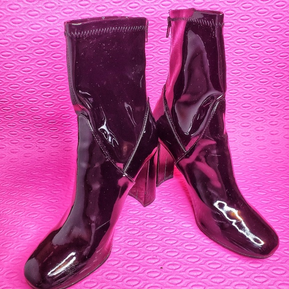 Tony Bianco Nakita Zip Ankle Bootie - Picture 4 of 11